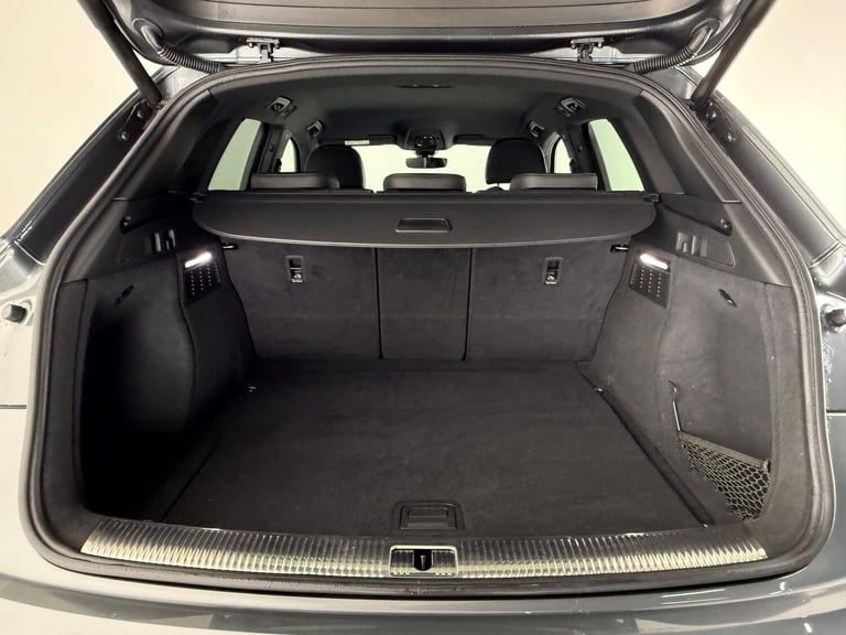 Audi Q5 2.0 TDI 40 Black Edition S Tronic quattro Euro 6 (s/s) 5dr Diesel Automatic