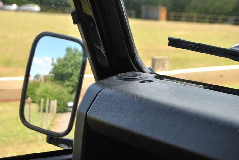 2015 Land Rover Defender XS Station Wagon TDCi [2.2] WINDOW VAN DIESEL Manual