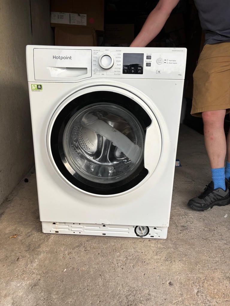 image for Hotpoint large load washing machine in excellent working order 