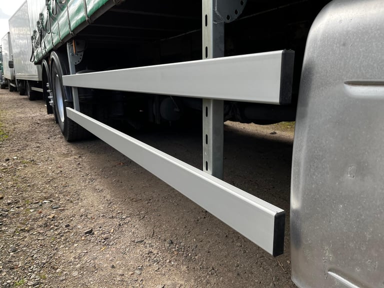 2015 DAF CF 75.330 26T CURTAIN SIDER 