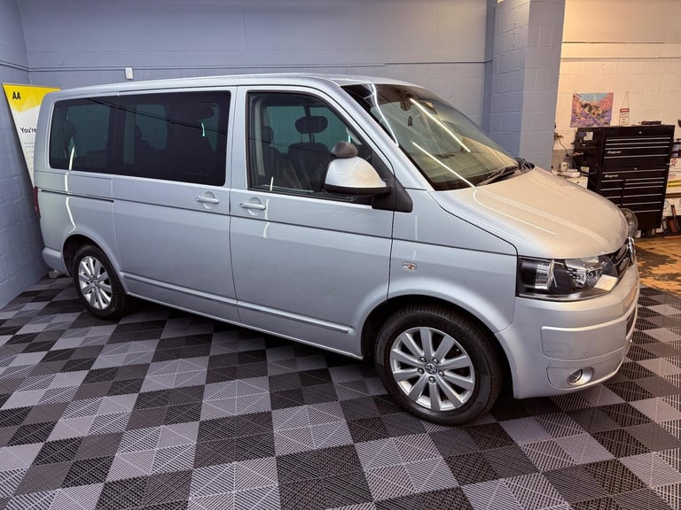2011 Volkswagen Caravelle 2.0 TDI Executive DSG Euro 5 5dr MPV Diesel Automatic