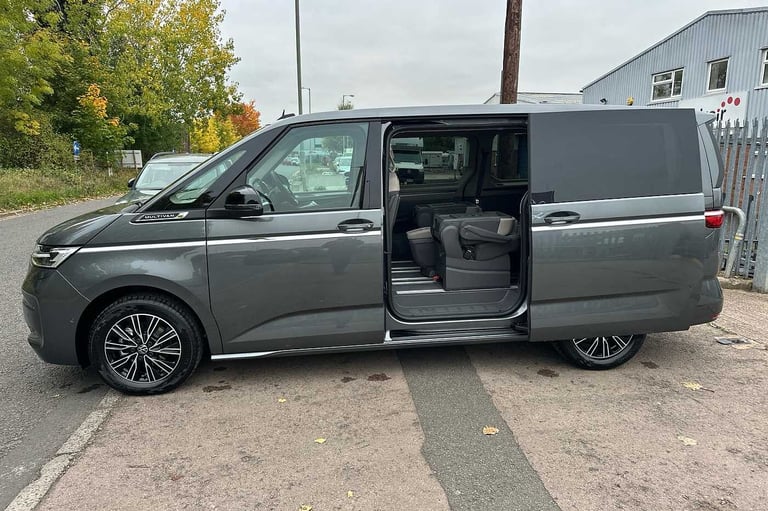 2025 Volkswagen Multivan Diesel Estate 2.0 TDI Style 5dr LWB DSG People Carrier Diesel Automatic