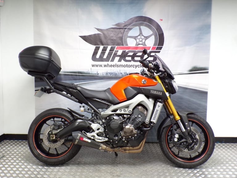 2014 YAMAHA MT-09 WITH ONLY 15343 MIULES FROM NEW