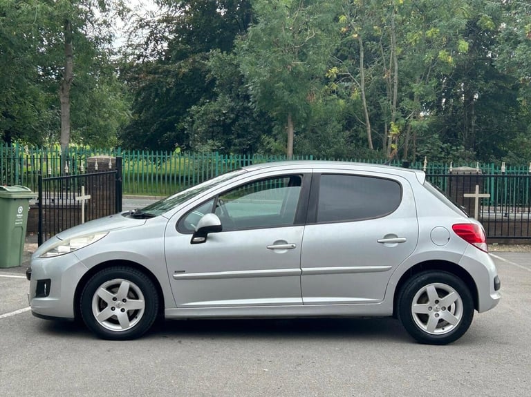 2011 Peugeot 207 1.4 VTi Sportium Euro 5 5dr HATCHBACK Petrol Manual