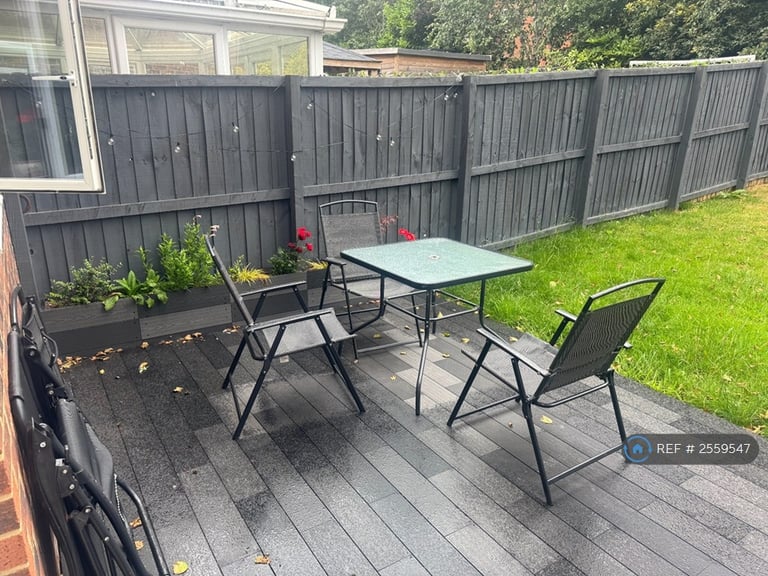 1 bedroom in New Forest Village, Leeds, LS10 (#2559547)