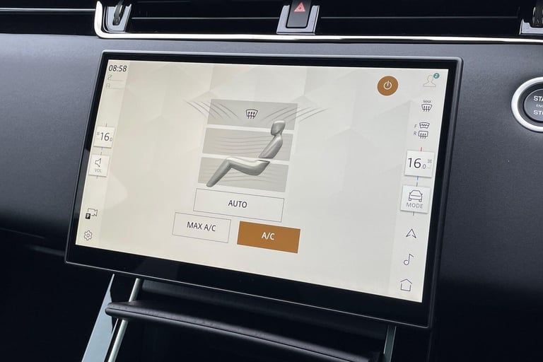 2025 Land Rover Range Rover Evoque 1.5 P270e Dynamic SE 5dr Auto ESTATE PETROL/ELECTRIC Automatic