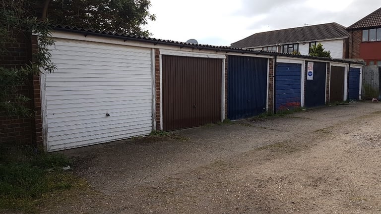 Garage/Parking/Storage to rent: Avon Close (r/o 32), Thomas Drive, Gravesend DA12 5QS