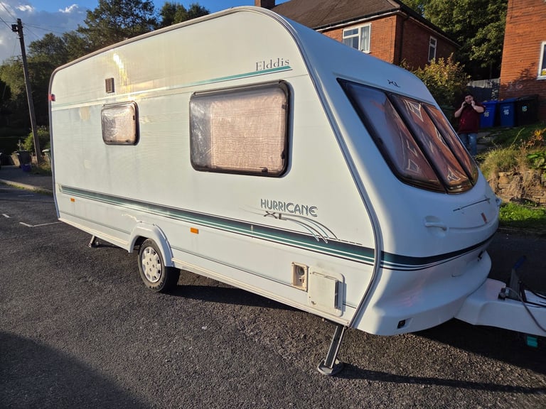 2 birth caravan 