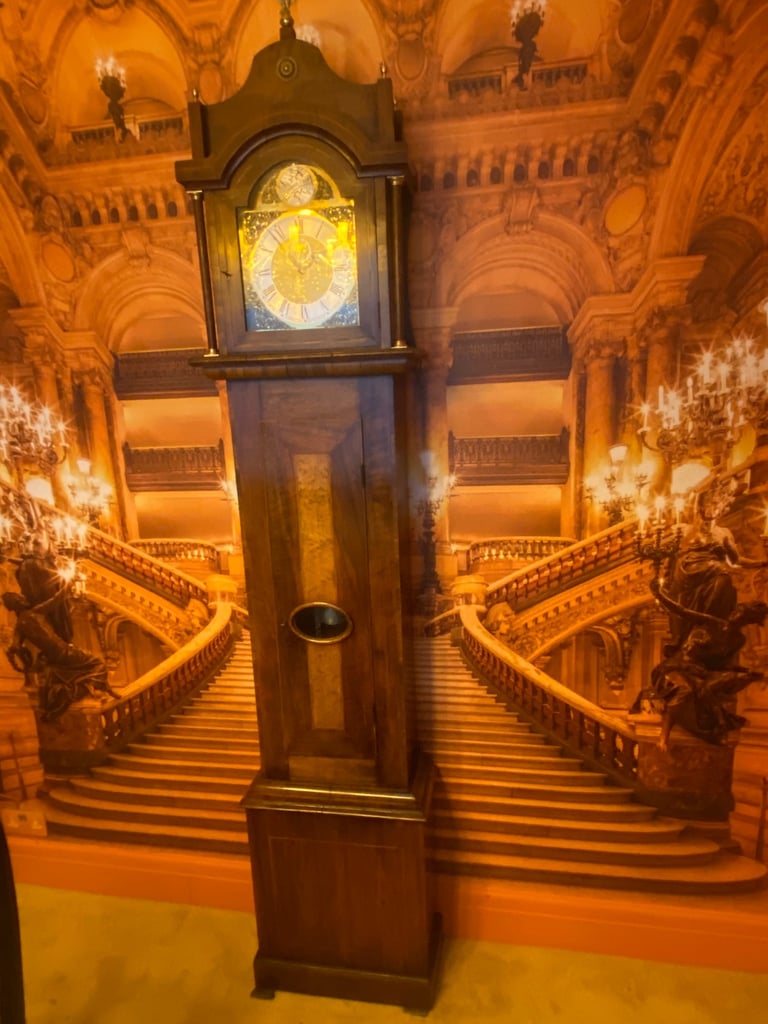LONG CASE CLOCK WITH WESTMINSTER CHIMES 