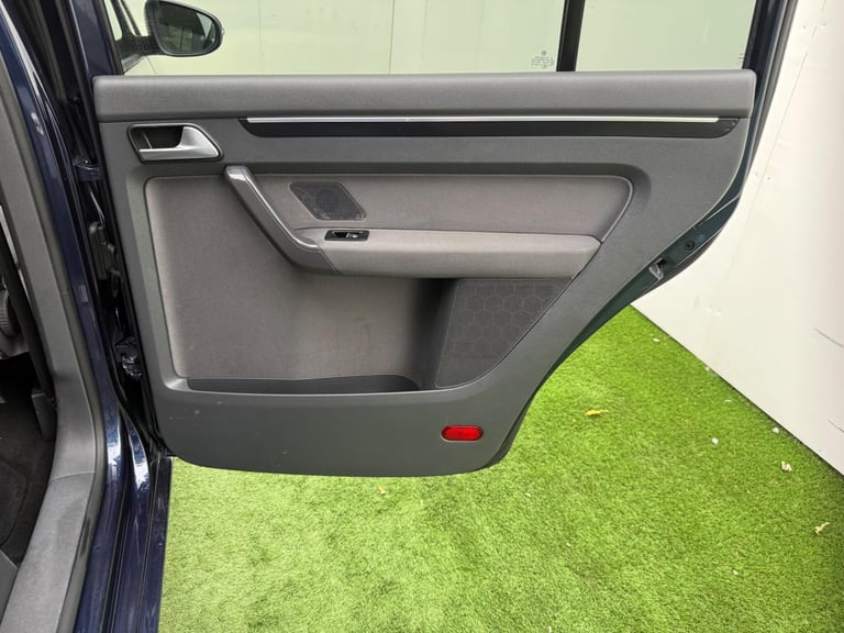 2024 Volkswagen Touran 1.4 TSI BlueMotion Tech SEL MPV 5dr Petrol DSG Euro 6 (s/s) (150 ps) PETRO...