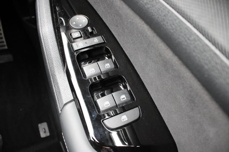 2023 Kia Sportage 1.6 T Gdi 13.8kwh Gt Line S Suv 5dr Petrol Plug In Hybrid Auto Awd Euro 6 ( EST...