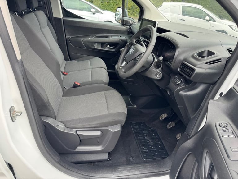 2021 Vauxhall Combo 1.5 Turbo D 2300 Sportive Panel Van 6dr Diesel Manual L2 H1 Euro 6 (100 ps) P...