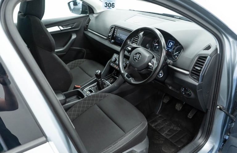 2021 21 SKODA KAROQ 1.5 TSI ACT SE TECHNOLOGY SUV 5DR PETROL MANUAL EURO 6 (S/S)