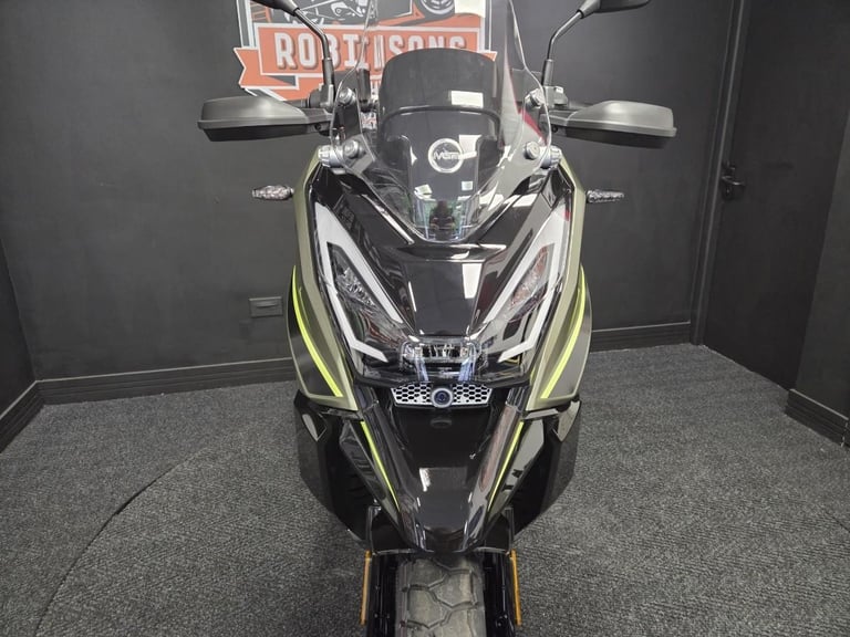 NEW MGB AMAX 125cc Automatic Scooter Learner Legal City Commuter Excellent MP...