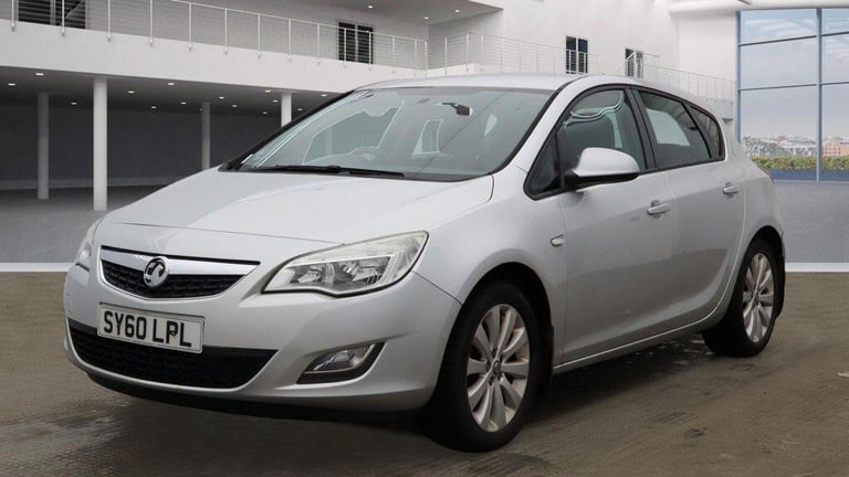 2010 Vauxhall Astra 1.6 16v Exclusiv Euro 5 5dr HATCHBACK Petrol Manual