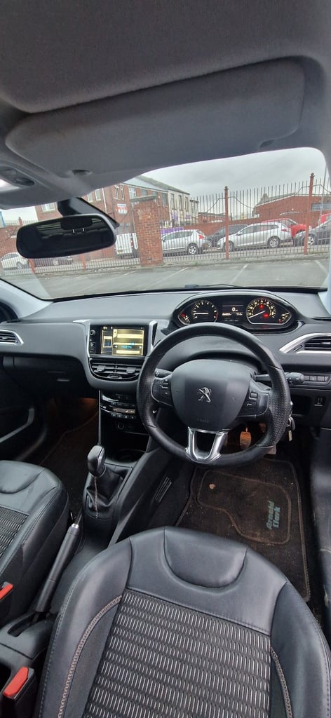 image for Peugeot, 208, Hatchback, 2014, Manual, 1199 (cc), 3 doors