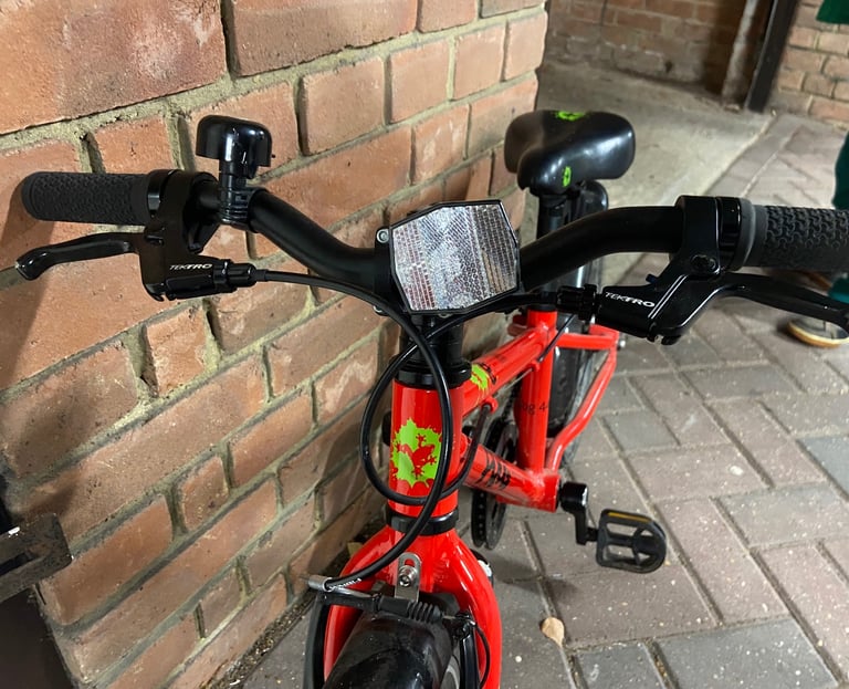 Frog 44 Red 16” pedal bike