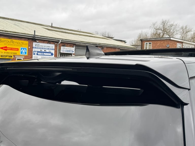2020 Land Rover Discovery 2.0 SD4 HSE Luxury SUV 5dr Diesel Auto 4WD Euro 6 (s/s) (240 ps) ESTATE...