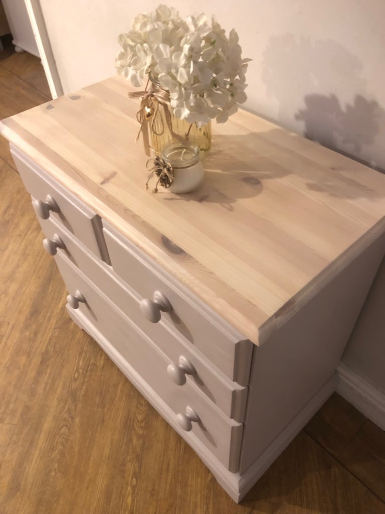 Chest of drawers