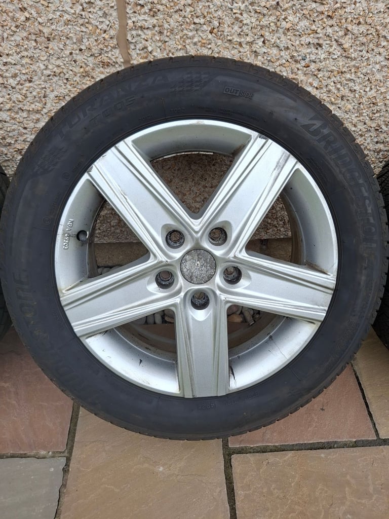 Wheel Rims & Tyres in Excellent Condition