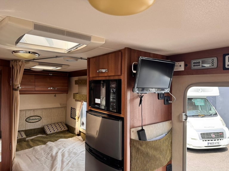 Auto-Sleepers Broadway EB 4 Berth  DIESEL MANUAL 2013/13