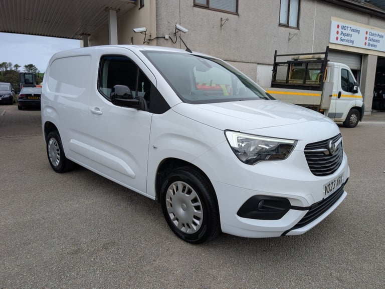 VAUXHALL COMBO 1.5 Turbo D 2300 Pro *high Spec Van* 2023