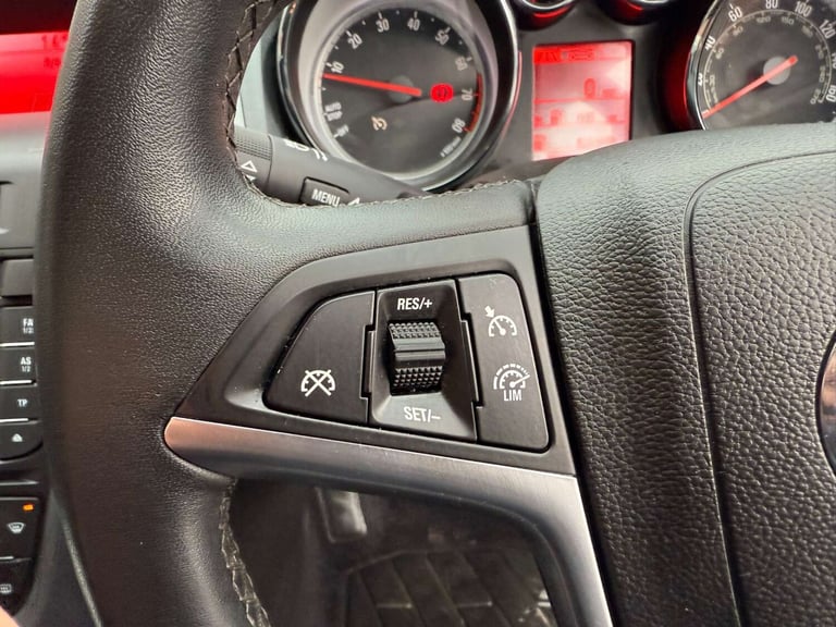 2014 Vauxhall Astra 1.4 Astra GTC Sport S/S 3dr Coupe Petrol Manual