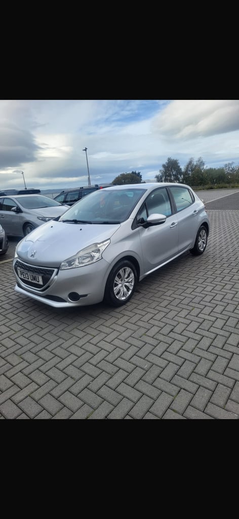 Peugeot, 208, Hatchback, 2013, Manual, 1199 (cc), 5 doors