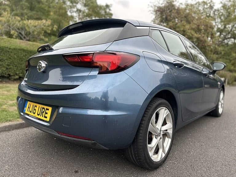 2016 Vauxhall Astra i SRi Hatchback Petrol Manual