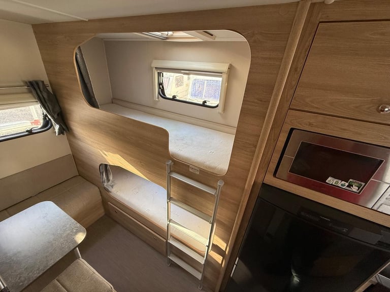 Elddis Avante 866 8ft wide, 6 berth, fixed bed 2019