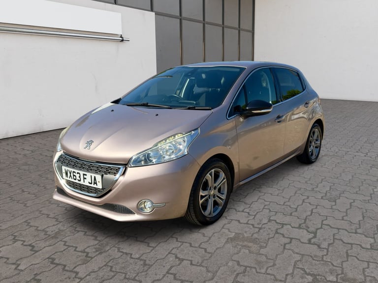 2013 Peugeot 208 1.2 e-VTi Allure 5dr EGC HATCHBACK Petrol Manual