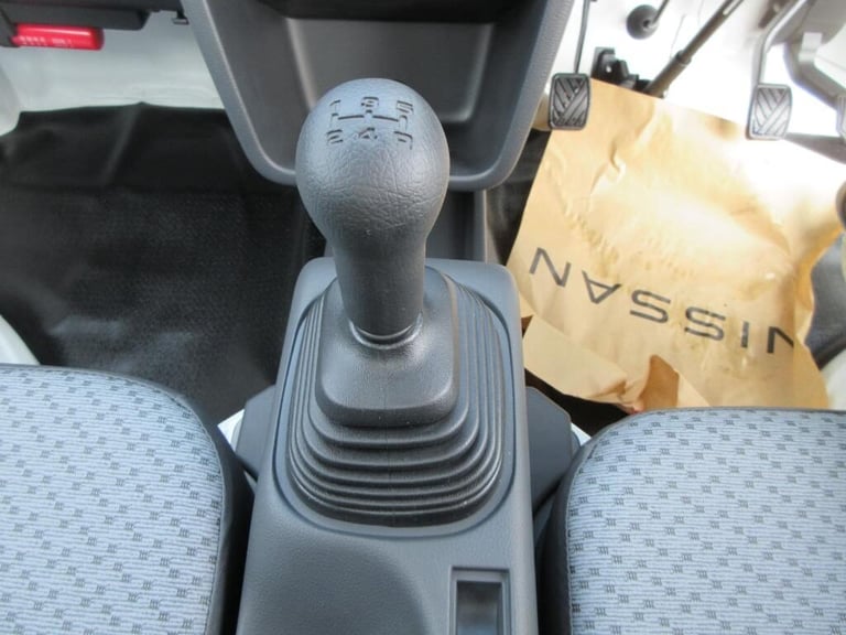 2024 Nissan NT100 Clipper DX 4WD MANUAL 660cc KEI TRUCK DELIVERY MILEAGE Pickup Petrol Manual