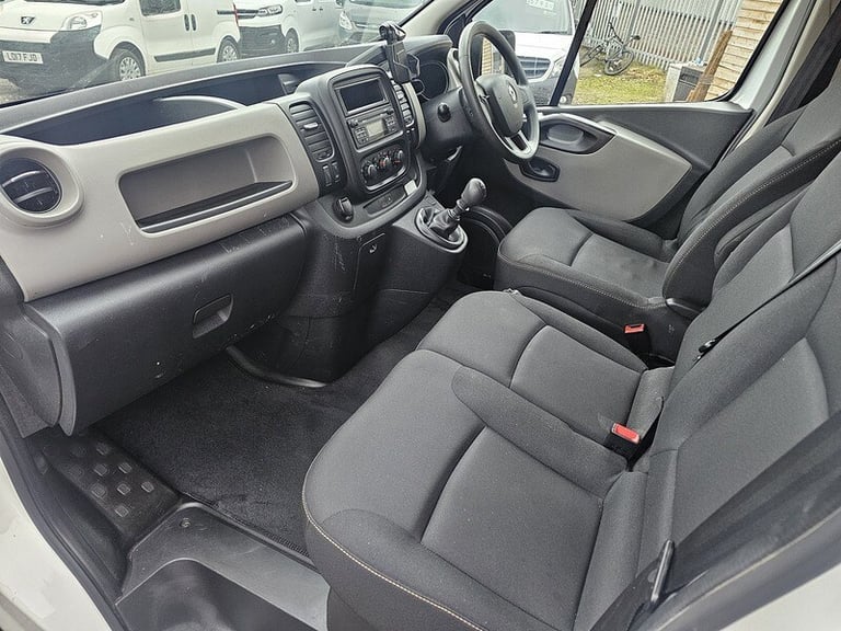 2017 Renault Trafic LL29 ENERGY dCi 125 Business+ Van PANEL VAN DIESEL Manual