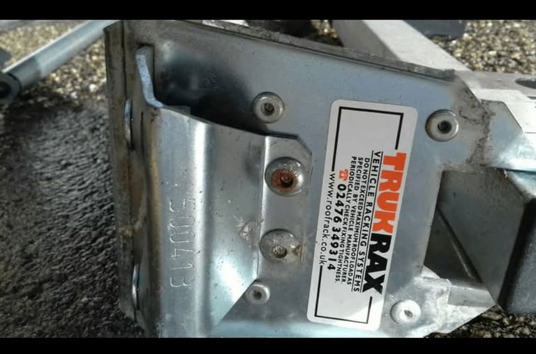 TRANSIT VAN ROOF RACK WITH ROLL BAR