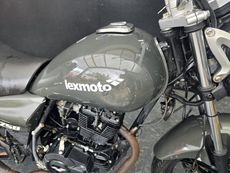 LEXMOTO ZSB 125cc PROJECT BIKE HPI CLEAR
