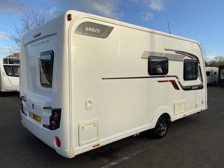 2015 COACHMAN VISION 450/2 DESIGN EDITION LUXURY CARAVAN
