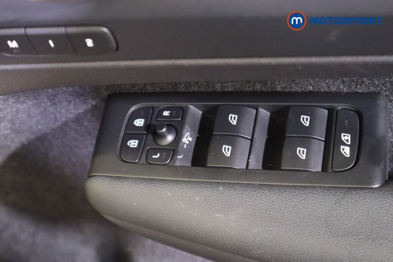 2022 Volvo XC40 1.5 T4 Recharge PHEV Plus Dark 5dr Auto ESTATE PETROL/ELECTRIC Automatic