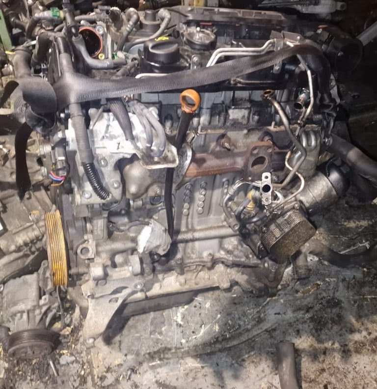 Peugeot 208 1.4 HDI Engine With Injectors. Turbo And Diesel Pump 2013