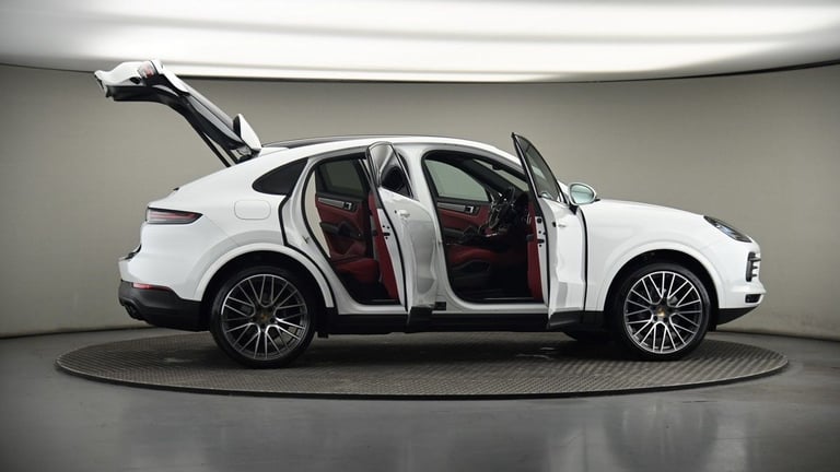 2022 Porsche Cayenne 3.0T V6 Platinum Edition TiptronicS 4WD Euro 6 (s/s) 5dr Coupe Petrol Automatic