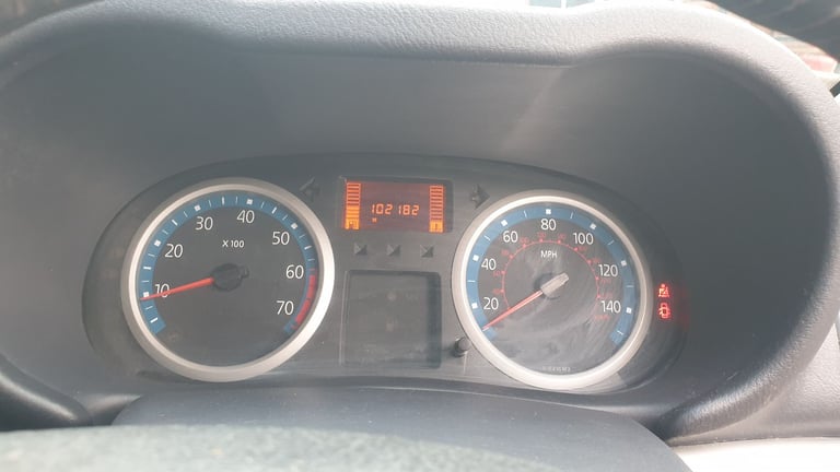 Renault Clio 1149 cc  NEW MOT ...CLUTCH,TIMING BELT replaced 3k miles ago lovely drive and condition