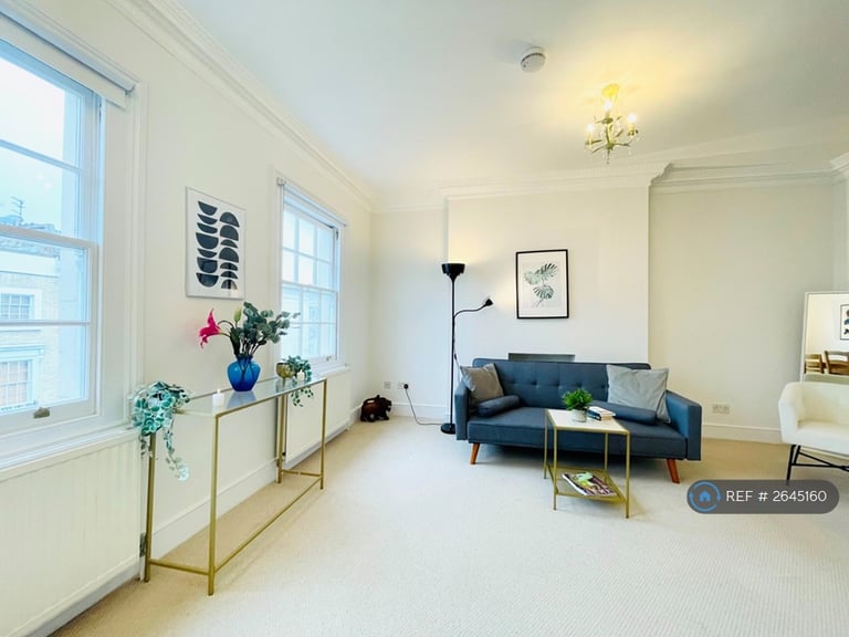 1 bedroom flat in Danbury Street, London, N1 (1 bed) (#2645160)