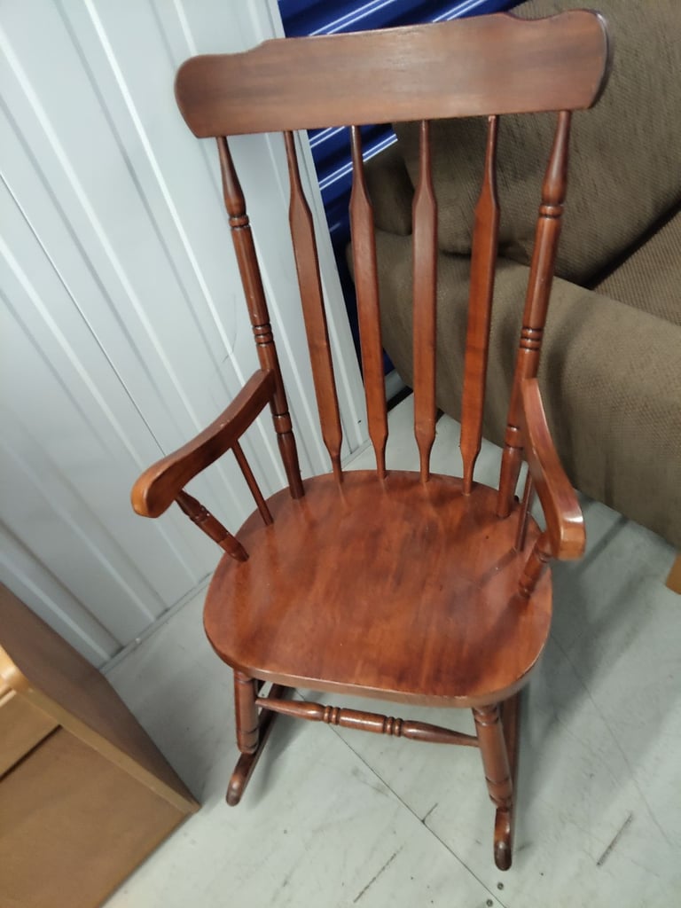 image for American rocking chair 