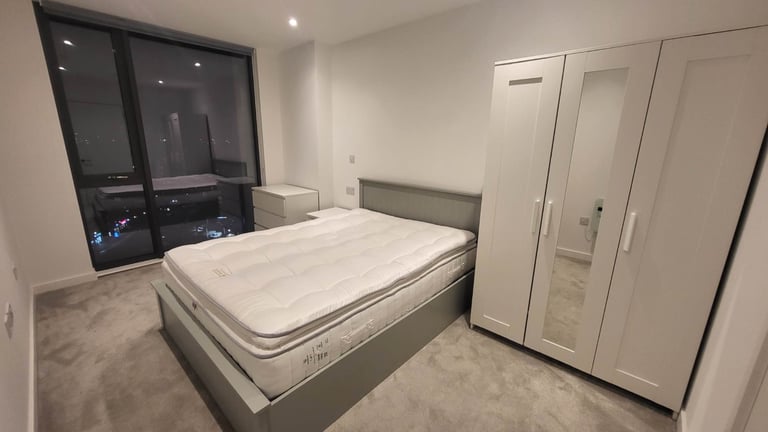 Stunning 2-Bed, 2-Bath Apartment in Fifty5ive, Manchester