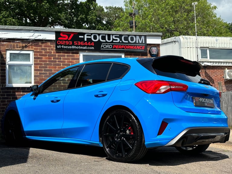2021 Ford Focus 2.3T EcoBoost ST EDITION. 1 OWNER  ONLY 7 000 MILES  FULL FORD