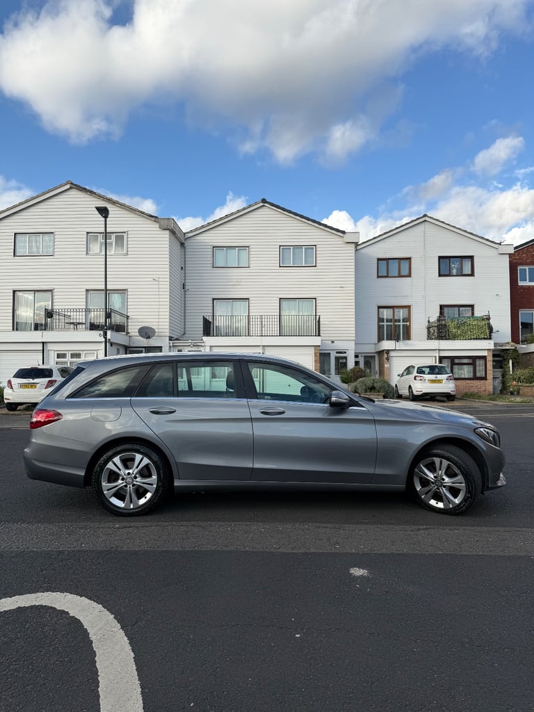 MERCEDES BENZ C CLASS C200 SE 2 LITRE PETROL AUTOMATIC ESTATE FSH 56K