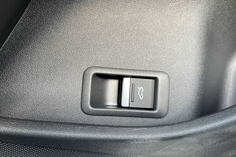 2025 Audi Q4 e-tron 210kW 45 82kWh S Line 5dr Auto [Leather] SUV Electric Automatic