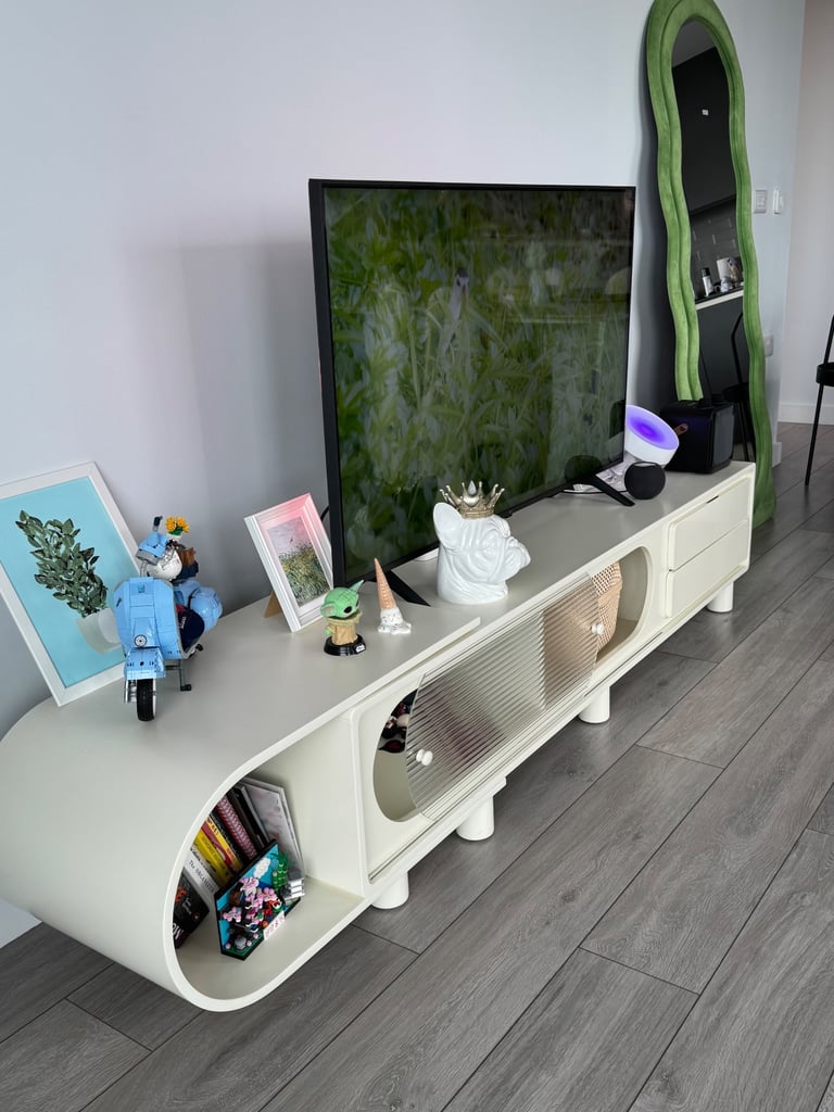 High-Quality TV Stand (White/Cream)