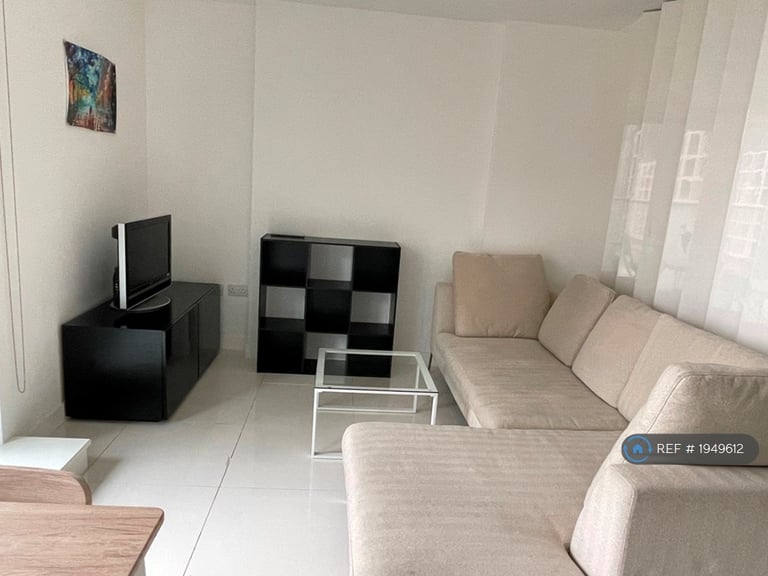 Studio flat in Pan Peninsula Square, London, E14 (#1949612)