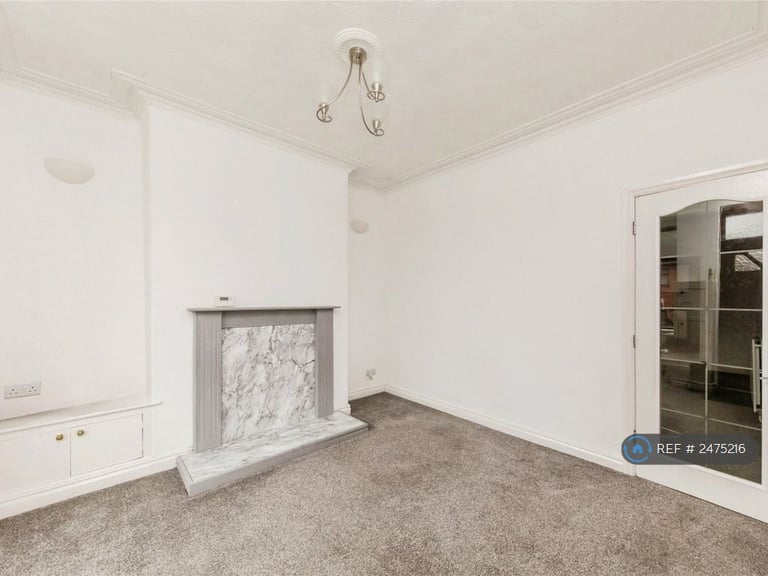 2 bedroom house in Saturn Road, Stoke-On-Trent, ST6 (2 bed) (#2475216)