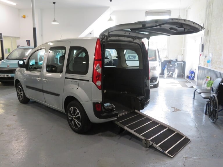 image for 2011 Renault Kangoo 1.5 EXPRESSION DCI 5DR Manual wheelchair car disabled MPV Diesel Manual